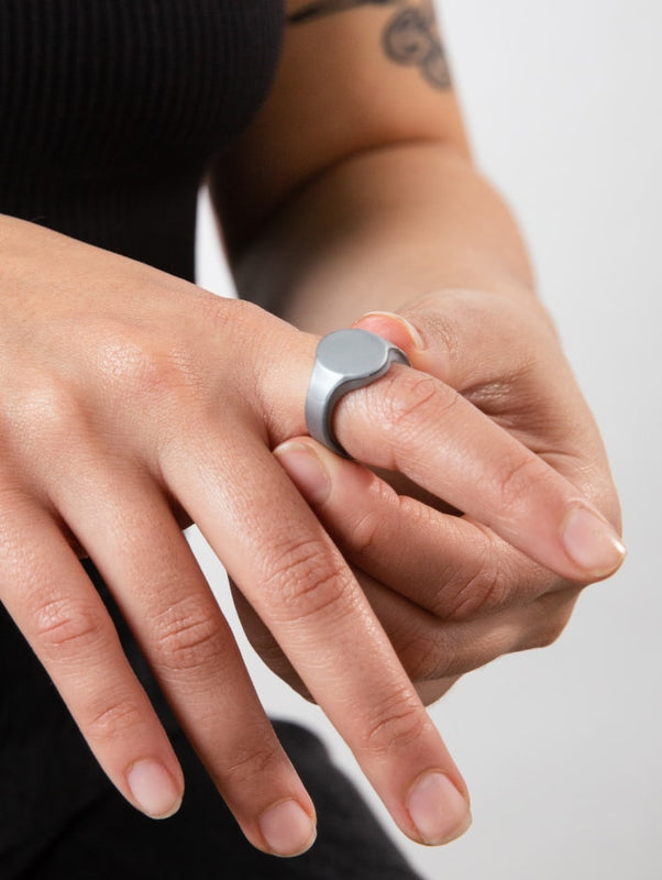 Women's Signet Ring - Image 4