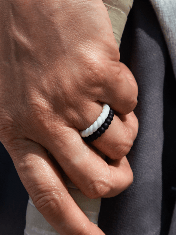 Women's Stackable Twist Silicone Ring - Image 3